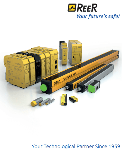 A group of tools that are laying out.